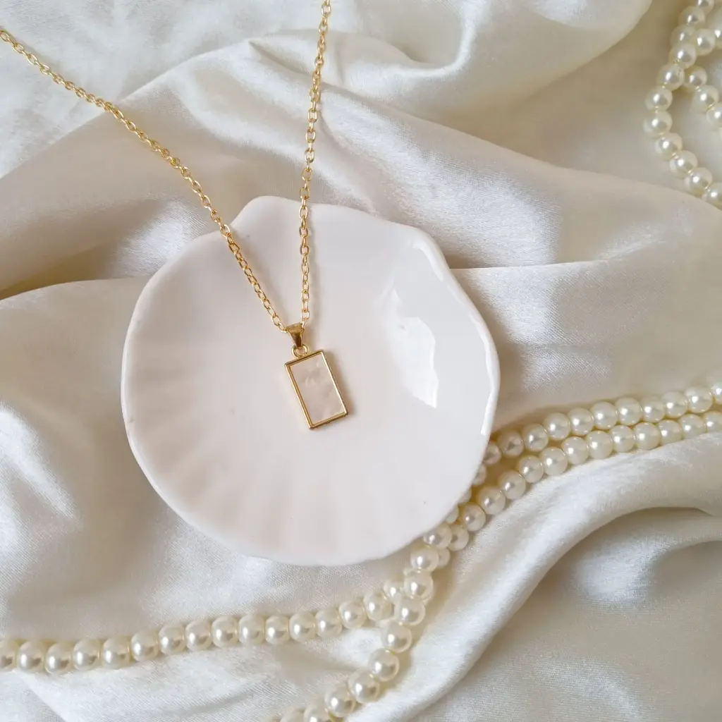Luna Frame Necklace